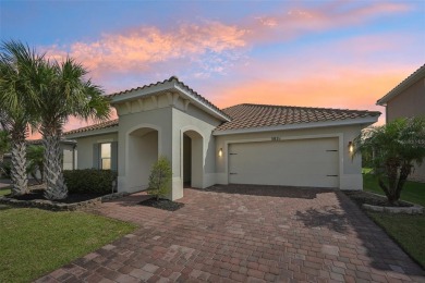 Lake Tohopekaliga Home For Sale in Kissimmee Florida