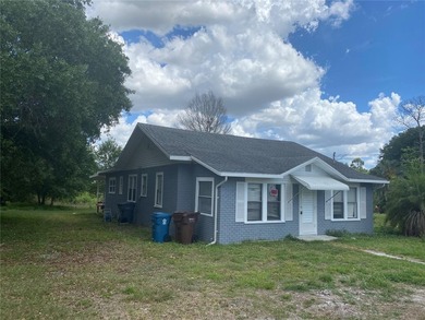 CASH ONLY!!! Welcome to this beautifully upgraded 3-bedroom - photo 2