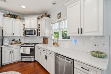 This is the house where everyday living feels like a staycation! - photo 14