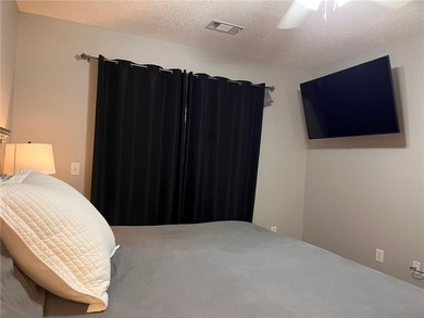 Don't miss this beautiful, move-in ready condo in the desirable - photo 17