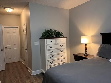 Don't miss this beautiful, move-in ready condo in the desirable - photo 19