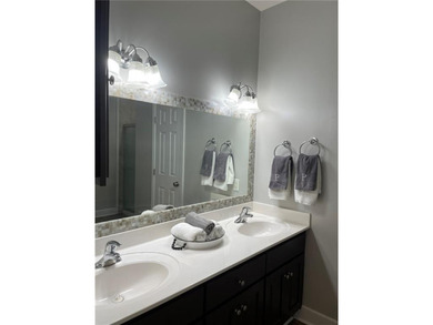 Don't miss this beautiful, move-in ready condo in the desirable - photo 21
