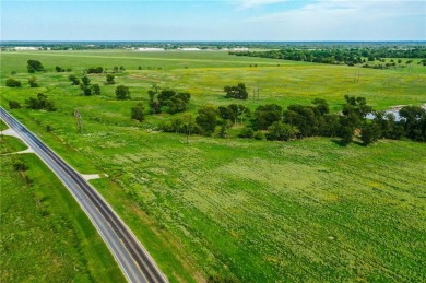 Looking for a versatile tract that offers ENDLESS possibilities - Lake Acreage For Sale in Corsicana, Texas