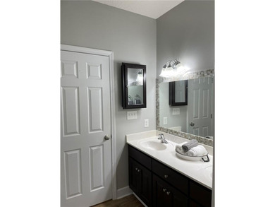 Don't miss this beautiful, move-in ready condo in the desirable - photo 22
