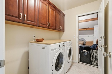 This is the house where everyday living feels like a staycation! - photo 23