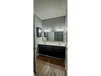 Don't miss this beautiful, move-in ready condo in the desirable - photo 23