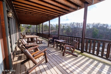 REDUCED PRICE $1,149 ,000! Very private, custom D-log home with - photo 26