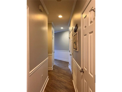 Don't miss this beautiful, move-in ready condo in the desirable - photo 27