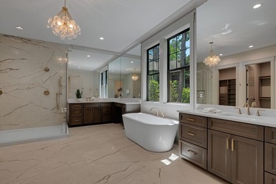PRIVACY. CRAFTSMANSHIP. LIFESTYLE. NEW CUSTOM HOME PERFECTLY - photo 27