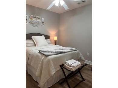 Don't miss this beautiful, move-in ready condo in the desirable - photo 28