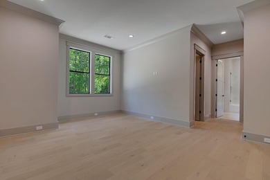 PRIVACY. CRAFTSMANSHIP. LIFESTYLE. NEW CUSTOM HOME PERFECTLY - photo 33