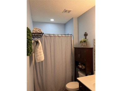 Don't miss this beautiful, move-in ready condo in the desirable - photo 34