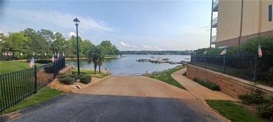 Don't miss this beautiful, move-in ready condo in the desirable - photo 39
