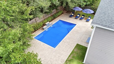 This is the house where everyday living feels like a staycation! - photo 41