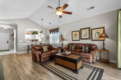 Whether you're looking for a vacation home in the perfect golf - photo 8
