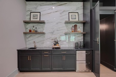 PRIVACY. CRAFTSMANSHIP. LIFESTYLE. NEW CUSTOM HOME PERFECTLY - photo 49