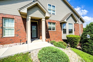 (private lake, pond, creek) Townhome/Townhouse Active Under Con in Orland Park Illinois