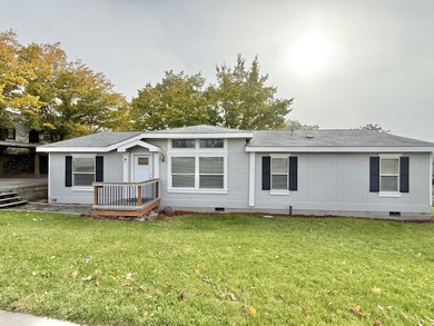 Upper Klamath Lake Home For Sale in Klamath Falls Oregon