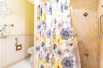 Beautifully maintained 2-bedroom, 1.5-bath condo in the - photo 20