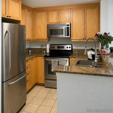 Welcome to Villa Vicenza living in the heart of vibrant UTC! - photo 2