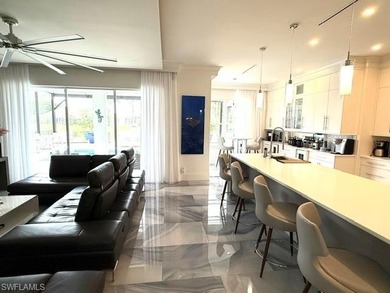 Bright and airy LAKEFRONT residence extensively redesigned with - photo 24
