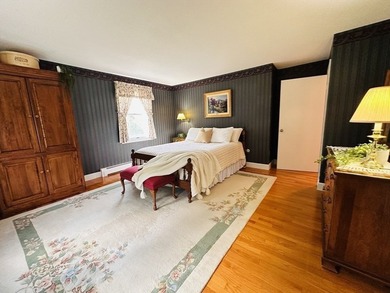 Welcome home to this stunning custom Ranch, featuring a barn - photo 25