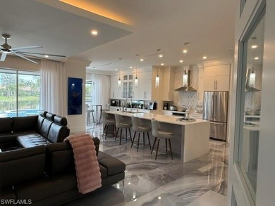 Bright and airy LAKEFRONT residence extensively redesigned with - photo 25