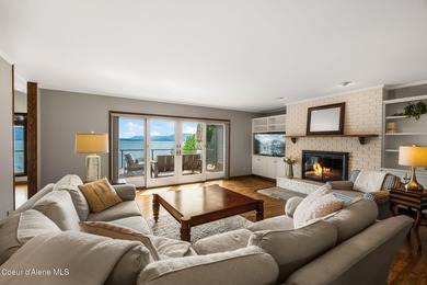Wake to panoramic, south-facing views of Lake Pend Oreille - photo 4