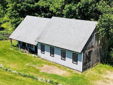 Welcome home to this stunning custom Ranch, featuring a barn - photo 35