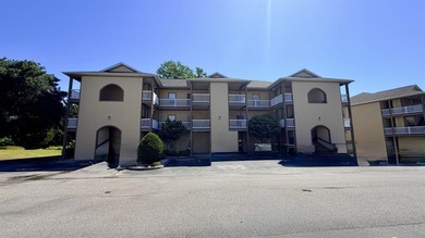 Vacant and completely move-in ready, this exceptional top-floor - photo 1