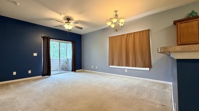 Vacant and completely move-in ready, this exceptional top-floor - photo 7