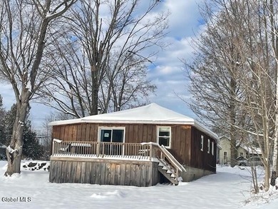 Schoolhouse Lake Home For Sale in Cambridge New York