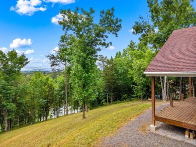 MOTIVATED SELLER: Experience the ultimate mountain-and-lake - photo 4