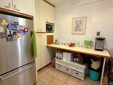 Welcome to Windsor Park Co-op, where resort-style living meets - photo 8