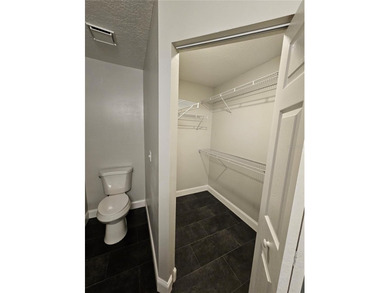 Enjoy easy access with First-Floor convenience in Regency Park - photo 10
