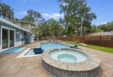 Turn-key, fully renovated beach home in the highly sought-after - photo 3