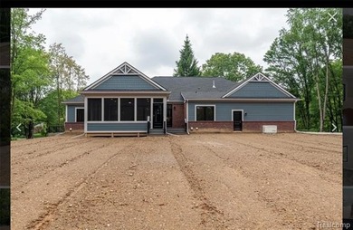 Duck Lake - Oakland County Home For Sale in Highland Michigan