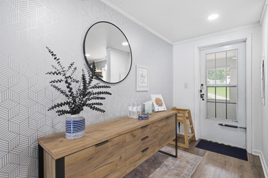 Welcome to your private lakefront retreat, perfectly positioned - photo 11