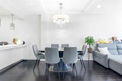 Penthouse living done right at Novo 64 in Forest Hills. This - photo 12