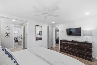 Welcome to your private lakefront retreat, perfectly positioned - photo 24
