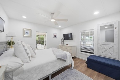 Welcome to your private lakefront retreat, perfectly positioned - photo 30