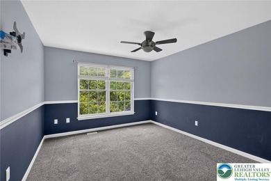 Beautifully maintained 4-Bedroom home on close to a half acre - photo 33