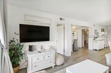 Beautifully updated, fully furnished 2-bedroom, 2-bath end-unit - photo 7
