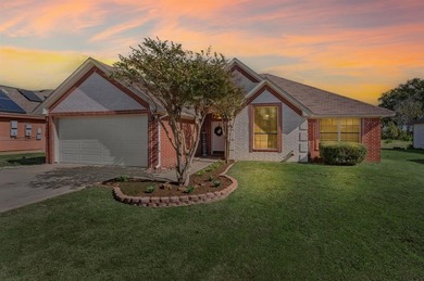Lake Lewisville Home For Sale in Oak Point Texas