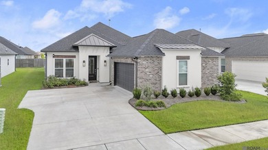 Gently Lived In, Practically Brand New. This four bedroom home - photo 2