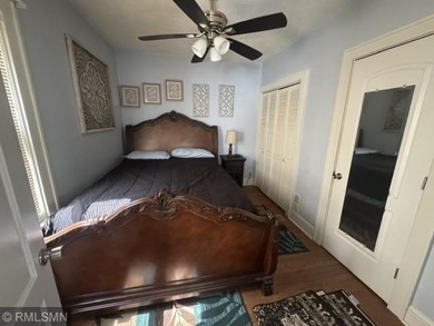 Very nice family home with 3 bedrooms and 2 baths. Additional - photo 12
