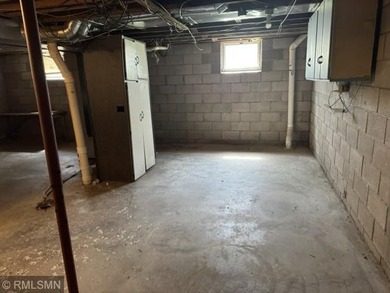 Very nice family home with 3 bedrooms and 2 baths. Additional - photo 18