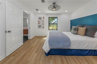 PASTURES, PONDS & PRIVACY: Located between Dallas, Houston &