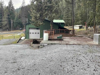 Deep Lake Home For Sale in Colville Washington