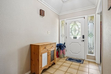 Welcome to this beautiful 4-bedroom, 3-bathroom home offering 2 - photo 5